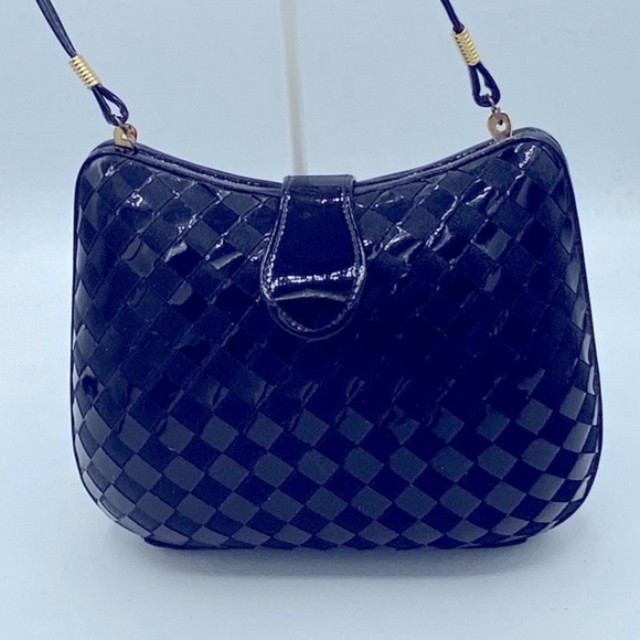unbranded Handbags - Vintage Small Black Woven Clutch/ Evening Bag Has Snap Closure 7”x6 1/2”x 2”